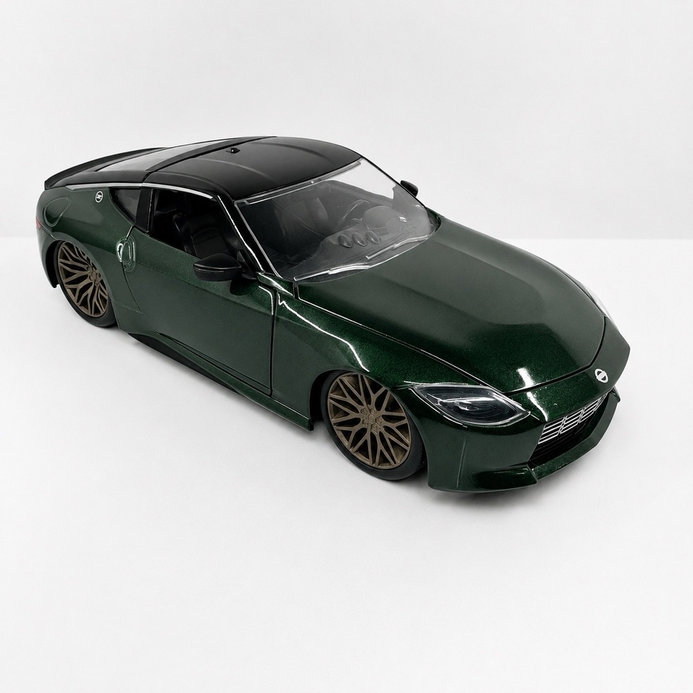 Jada Toys 2023 Nissan Z Diecast 1/24 Scale Metallic Green 34791 Custom Tuner